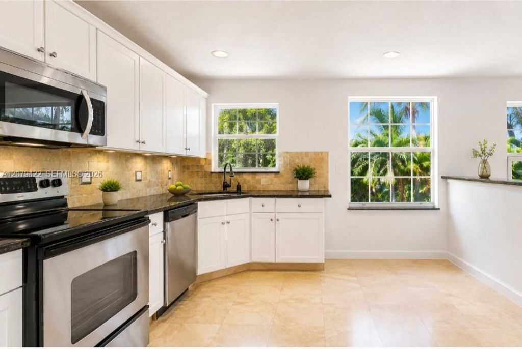10916 NW 58th Ter , Doral, FL 33178 Photo