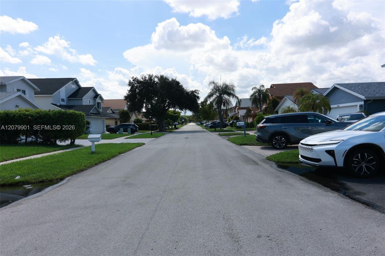 9620 SW 9th Ct , Pembroke Pines, FL 33025 Photo