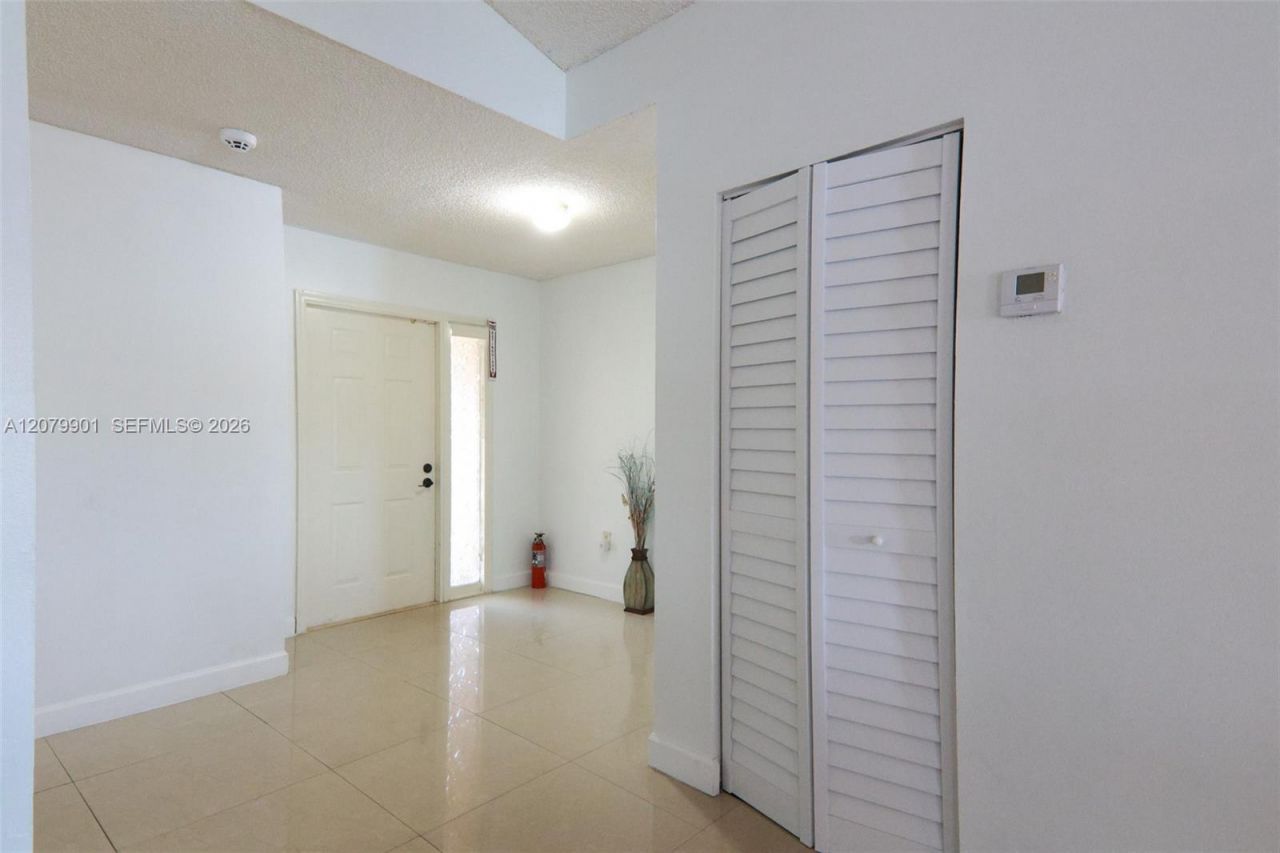 9620 SW 9th Ct , Pembroke Pines, FL 33025 Photo