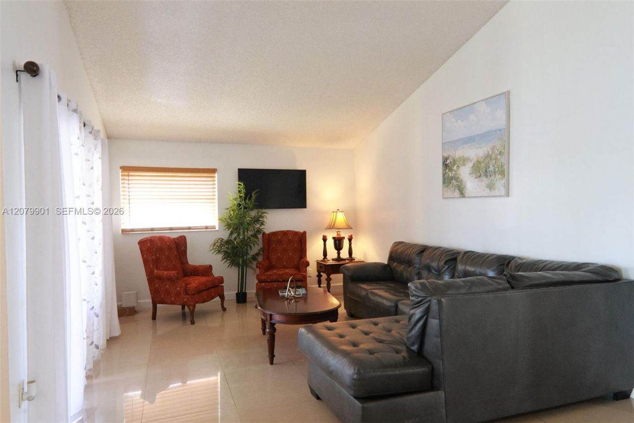 9620 SW 9th Ct , Pembroke Pines, FL 33025 Photo