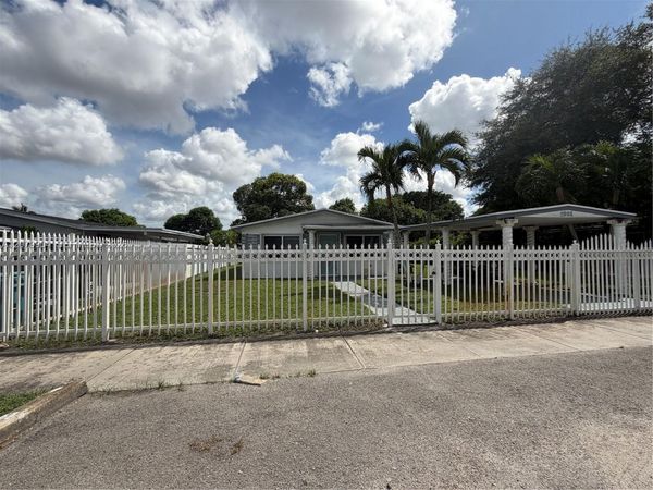 2998 NW 94th St , Unit 2998, Miami, FL 33147