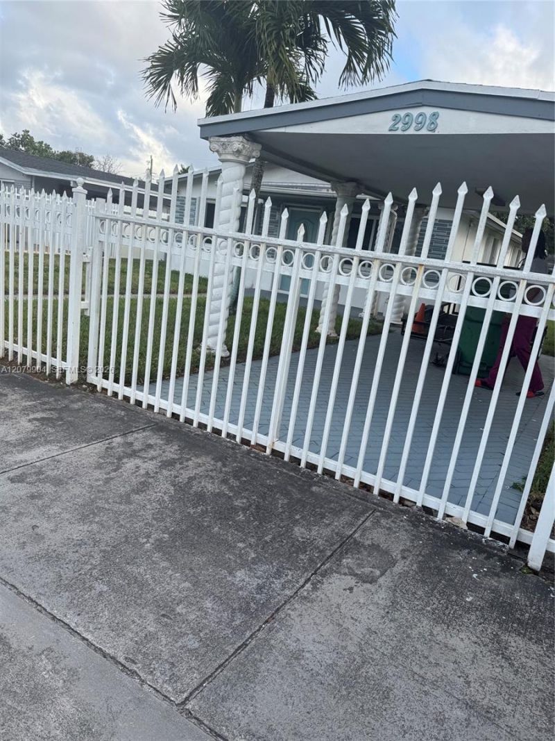2998 NW 94th St, Unit 2998, Miami, FL 33147 Photo