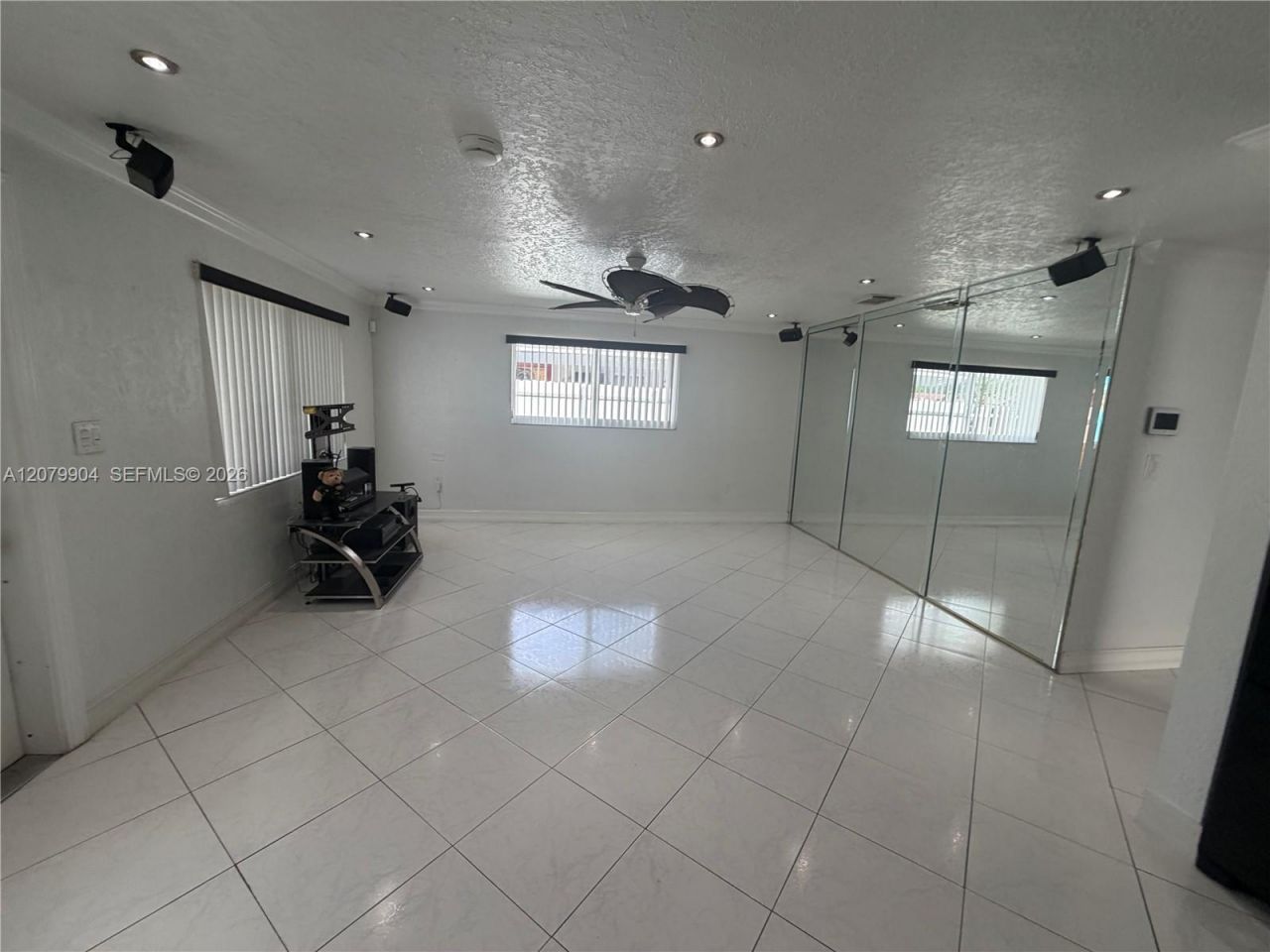 2998 NW 94th St, Unit 2998, Miami, FL 33147 Photo