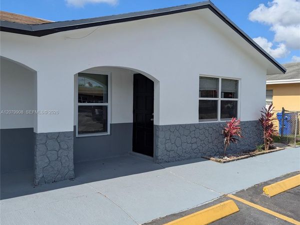 7610 SW 10th St , Unit 3, North Lauderdale, FL 33068