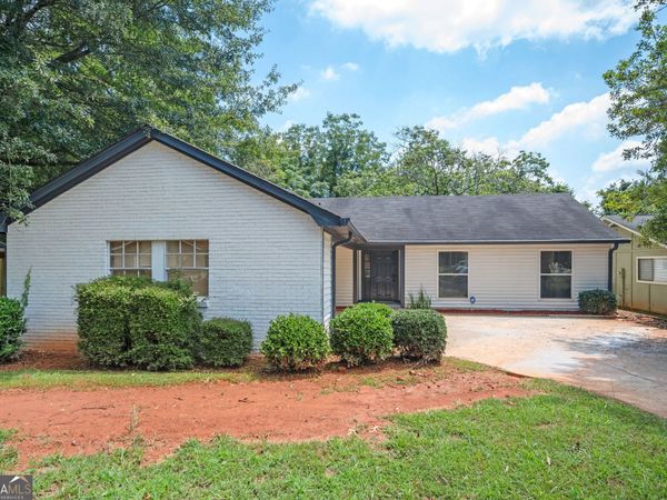 1130 Mannbrook Drive, Stone Mountain, GA 30083