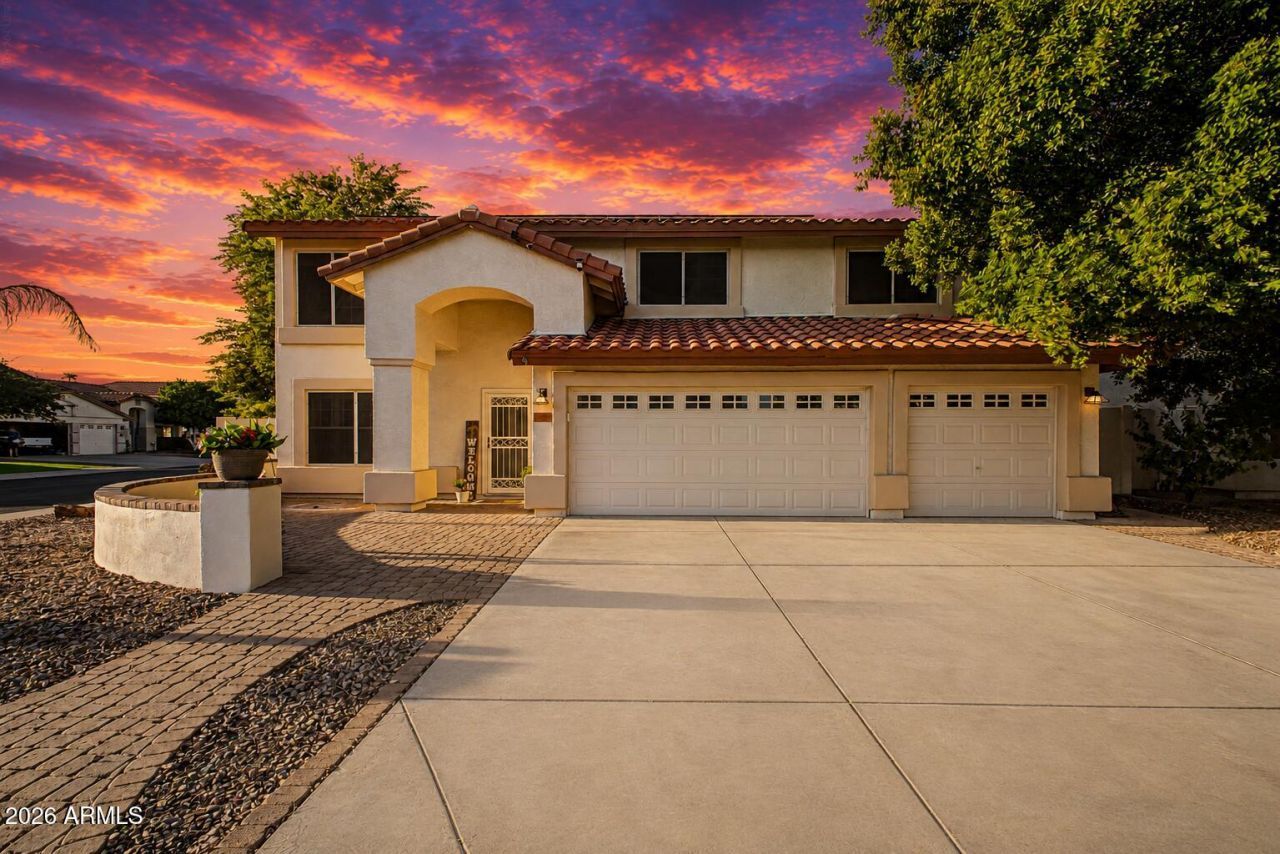 5796 W WINDROSE Drive, Glendale, AZ 85304
