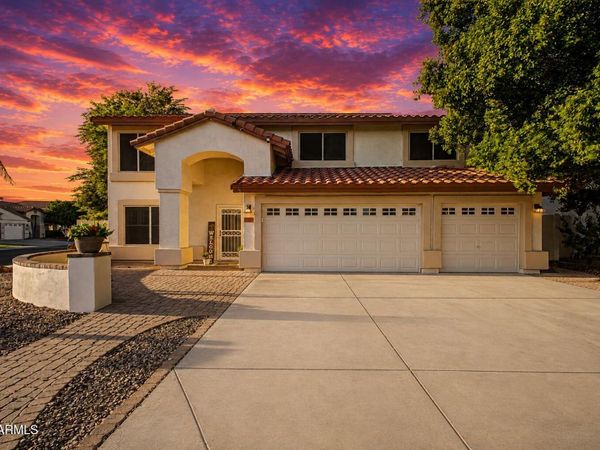 5796 W WINDROSE Drive, Glendale, AZ 85304