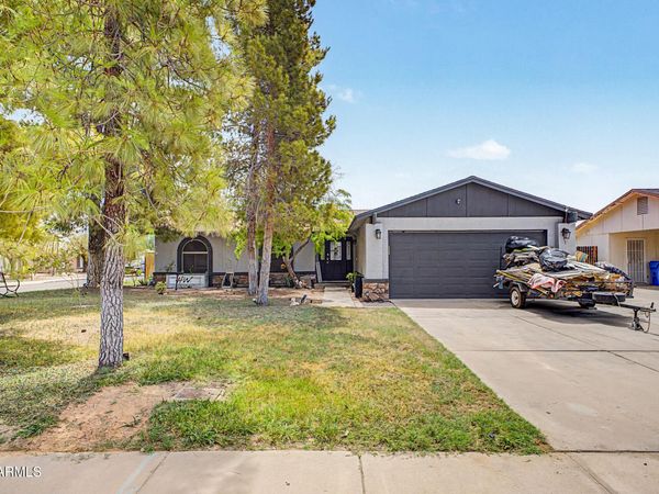 4927 W MICHIGAN Avenue, Glendale, AZ 85308