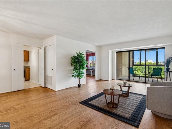 15115 INTERLACHEN DRIVE, Unit 3-901, SILVER SPRING, MD 20906