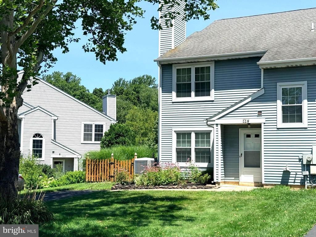 119 CAROUSEL CIRCLE , CHALFONT, PA 18901