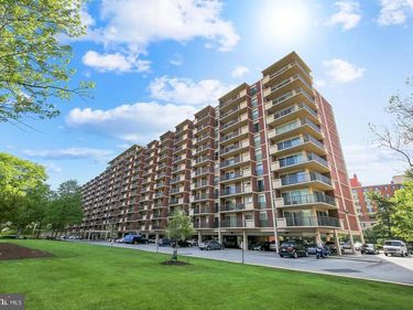 1300 ARMY NAVY DRIVE , Unit 218, ARLINGTON, VA 22202