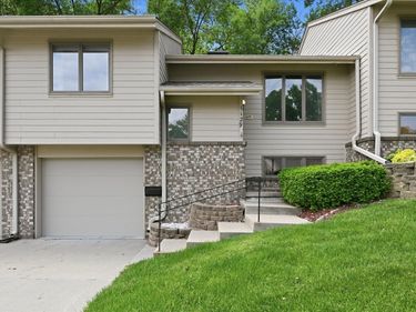 1129 ARBOR RIDGE Drive, COUNCIL BLUFFS, IA 51503