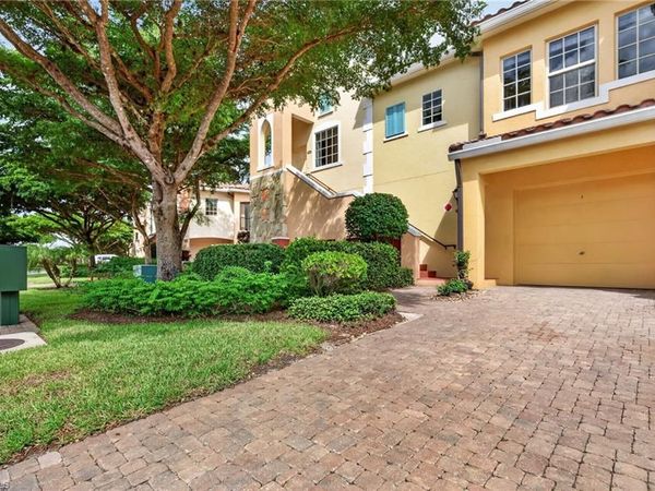 8701 Piazza Del Lago CIR , Unit 202, ESTERO, FL 33928