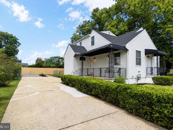 211 E NEW STREET, GLASSBORO, NJ 08028