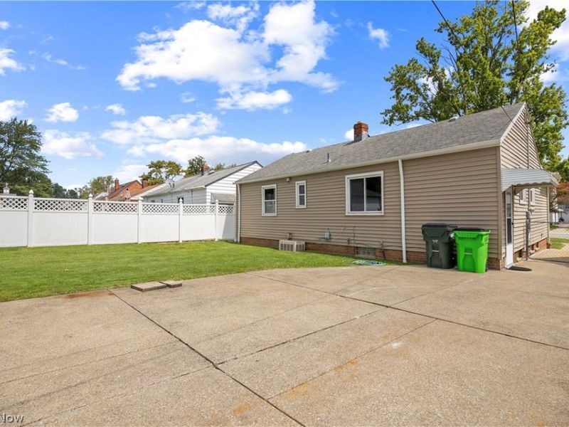 5924 Monica Lane, Garfield Heights, OH 44125 Photo 35