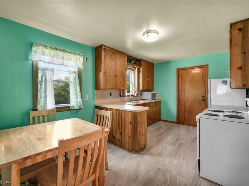 1011 39th Street NE, Canton, OH 44714 Photo 6