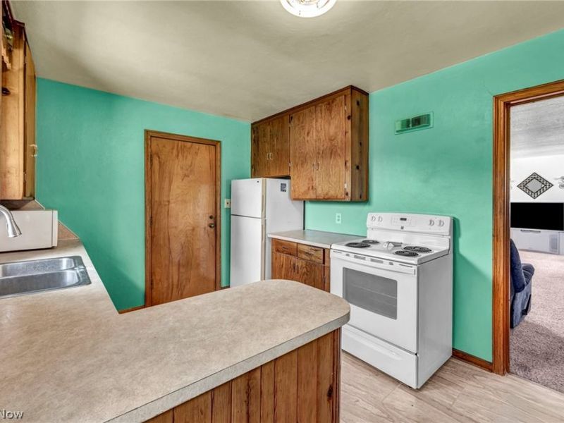 1011 39th Street NE, Canton, OH 44714 Photo 8