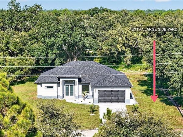 1817 Moore AVE , LEHIGH ACRES, FL 33972