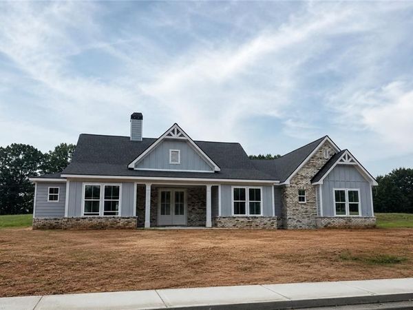 157 Maney Drive , Statham, GA 30666