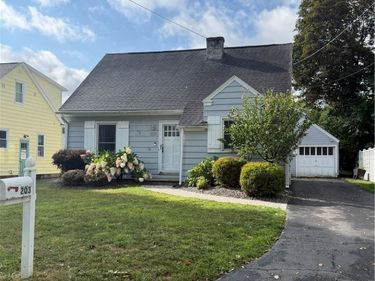 203 Miles Avenue, Fayetteville, NY 13066
