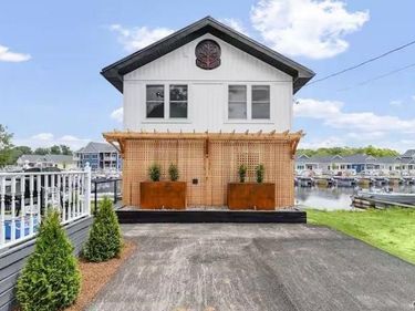 1004 Clifford Avenue , Sylvan Beach, NY 13157