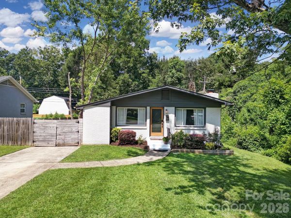 3335 Dunaire Drive , Charlotte, NC 28205