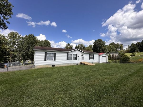 118 JEFFERSON ST, CRAB ORCHARD, WV 25827