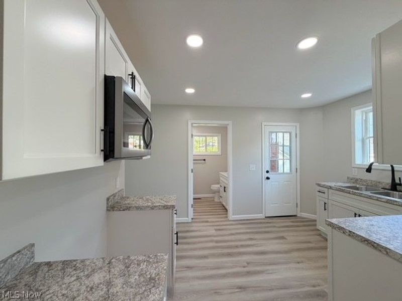 909 N Walnut Street, Dover, OH 44622 Photo 10