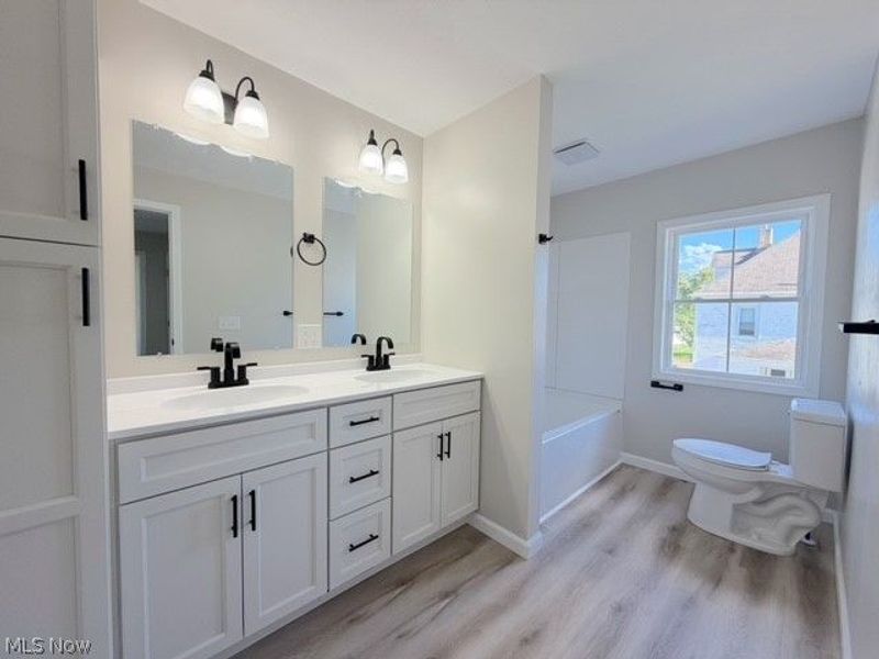 909 N Walnut Street, Dover, OH 44622 Photo 13