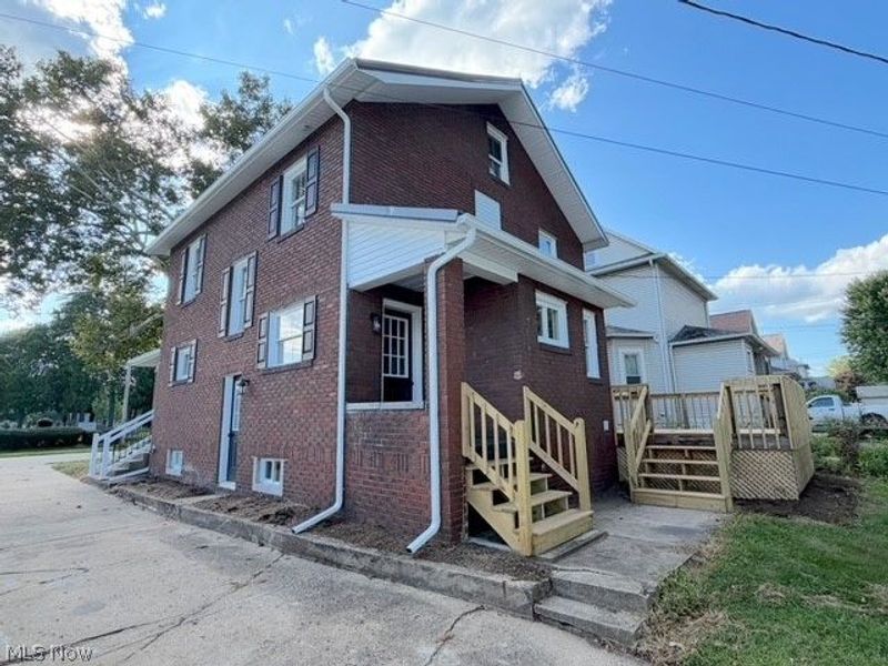909 N Walnut Street, Dover, OH 44622 Photo 2