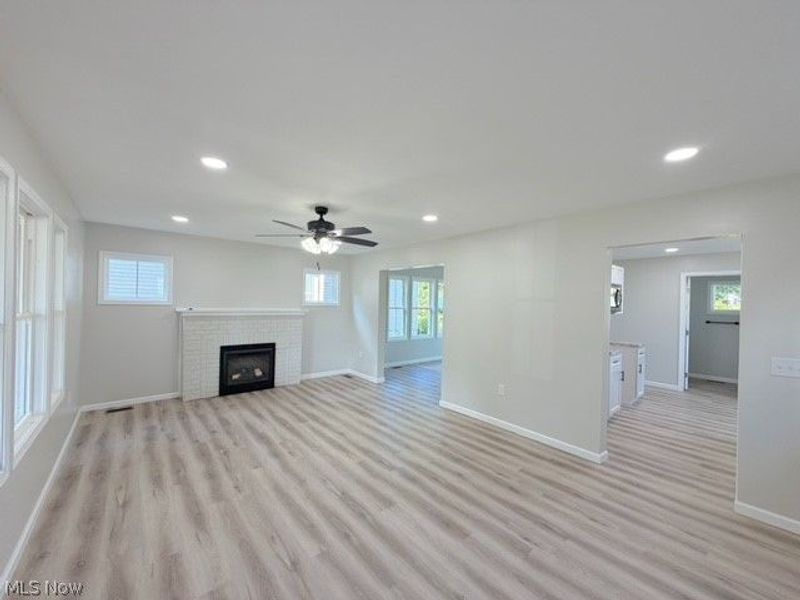 909 N Walnut Street, Dover, OH 44622 Photo 3