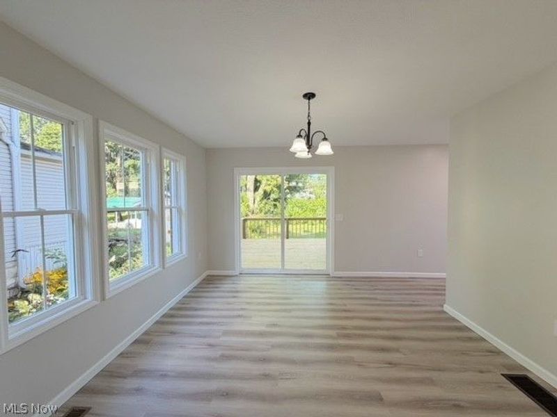 909 N Walnut Street, Dover, OH 44622 Photo 6