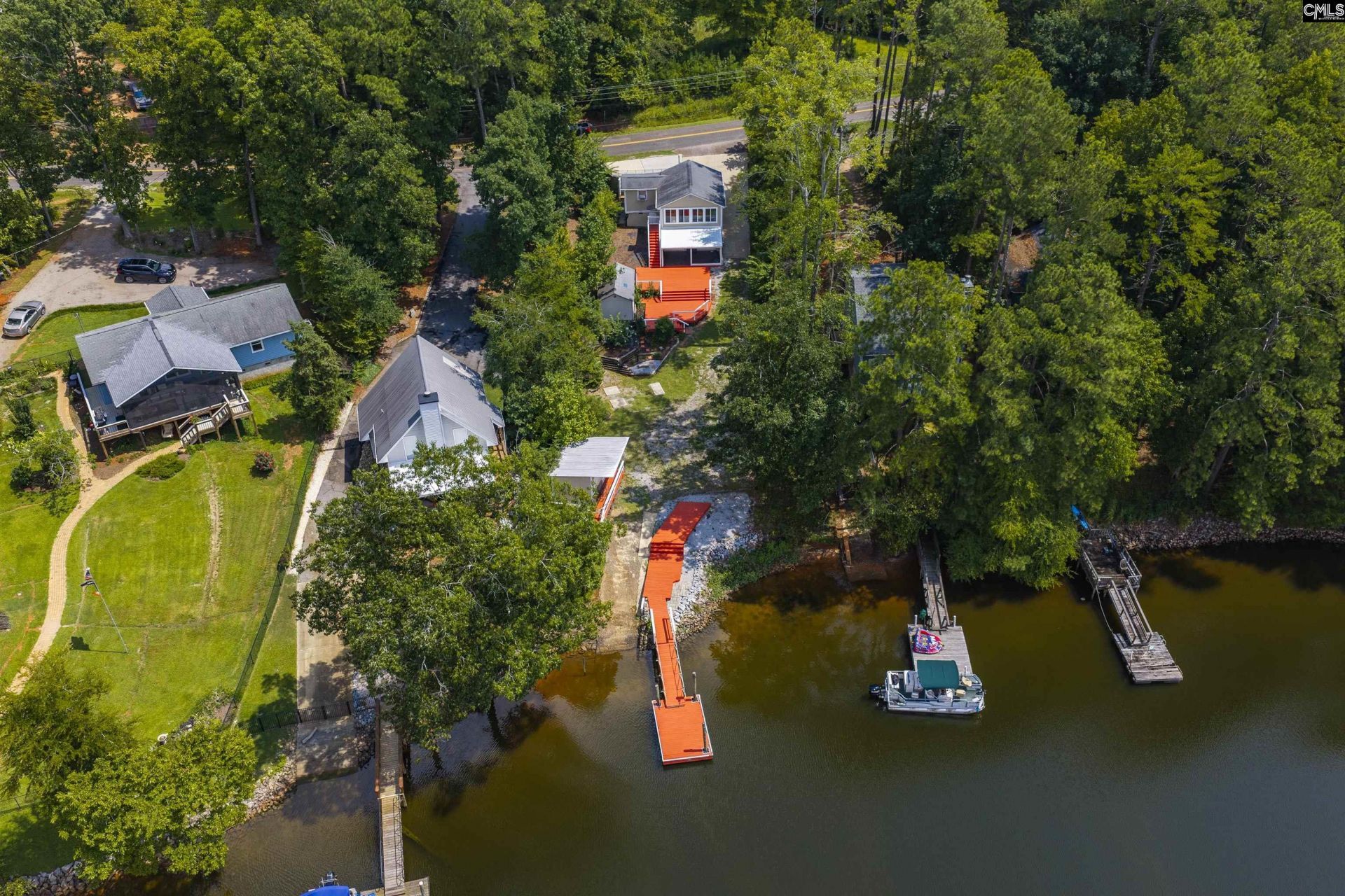 912 Lakewood Drive  Photo 4