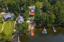 912 Lakewood Drive  photo 4