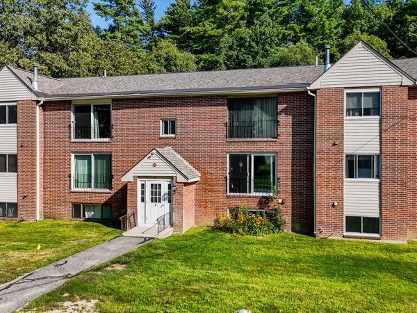 6 Brookside Drive, Unit 4, Exeter, NH 03833