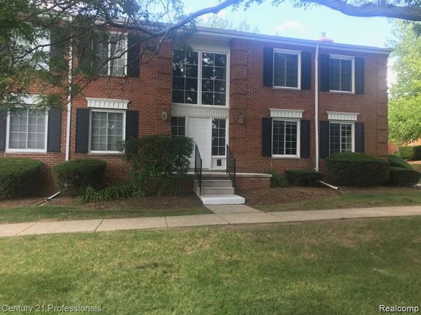 766 E Fox Hills Drive, Unit 152, Bloomfield Township, Mi 48304