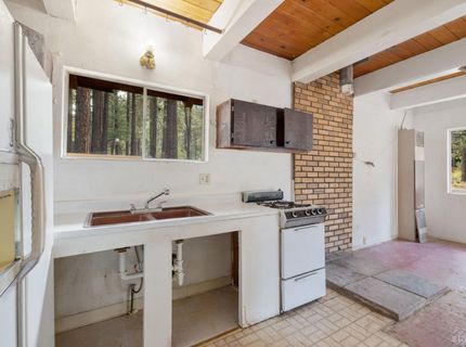 1151 Keller Road, South Lake Tahoe, CA 96150 Photo