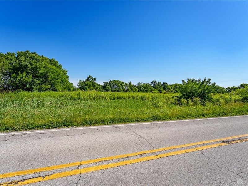 12156 Dille Road, Bethel Township, OH 45344 Photo 3