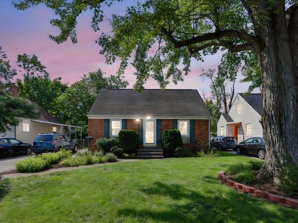 1293 E North Broadway Street , Columbus, OH 43224