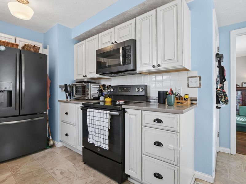 1293 E North Broadway Street, Columbus, OH 43224 Photo 10