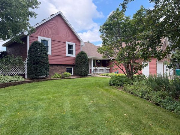 10121 Kahler Avenue NE, Otsego, MN 55362