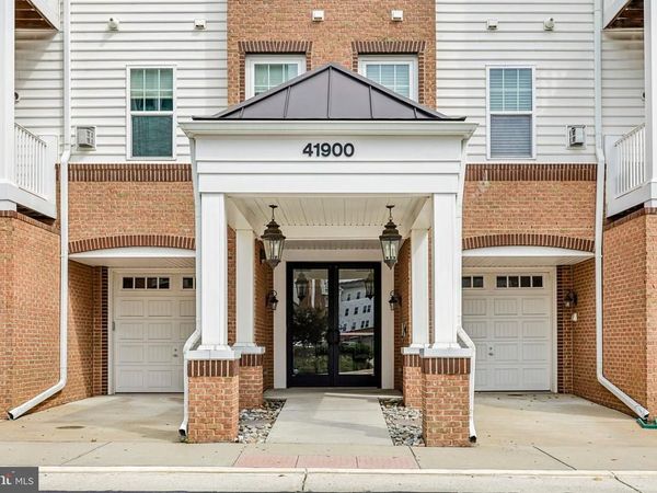 41900 METAMORPHIC SQUARE, Unit 400, ALDIE, VA 20105