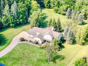 6799 Gowanda State Road , Unit 1, Hamburg, NY 14075