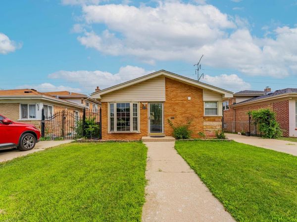 4224 W 77th Place, Chicago, IL 60652