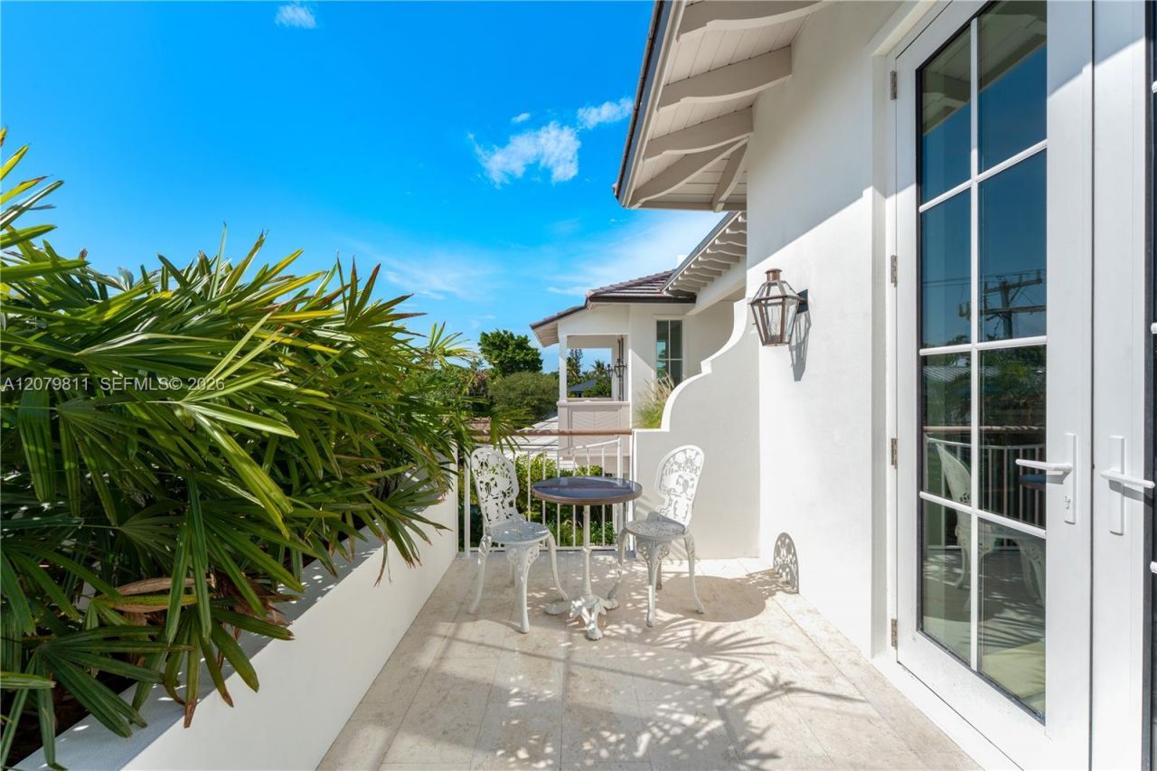 544 Warren Ln, Key Biscayne, FL 33149 Photo