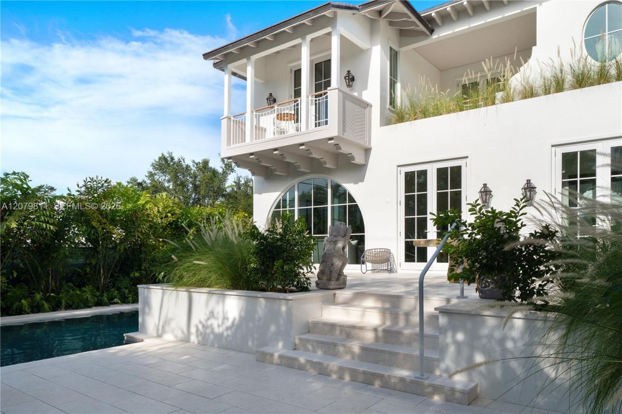 544 Warren Ln, Key Biscayne, FL 33149 Photo