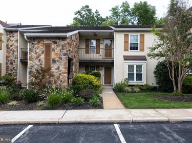 274 VALLEY STREAM LANE, WAYNE, PA 19087