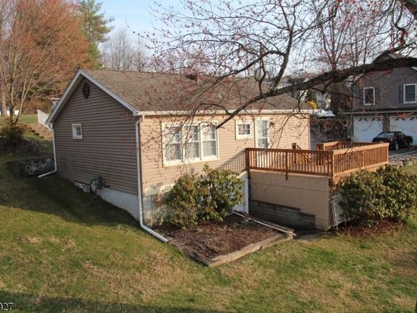 31 Ringwood Lane, West Milford, NJ 07421