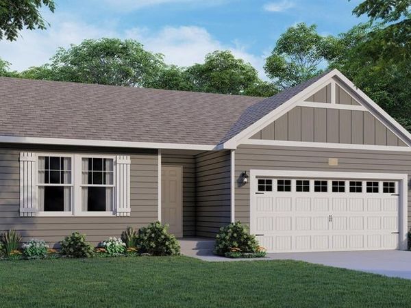 5561 Mammoth Drive SE, Caledonia, MI 49316