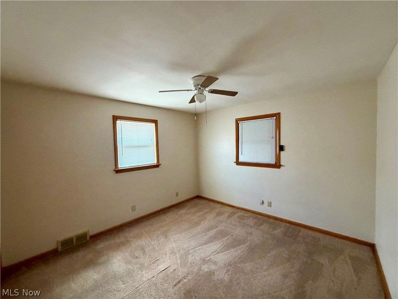 512 Maplewood Avenue, Struthers, OH 44471 Photo 16